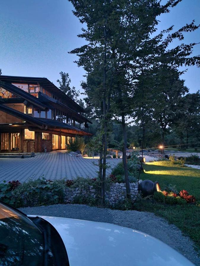 Guest House Mala Prica Zivinice Eksteriør billede