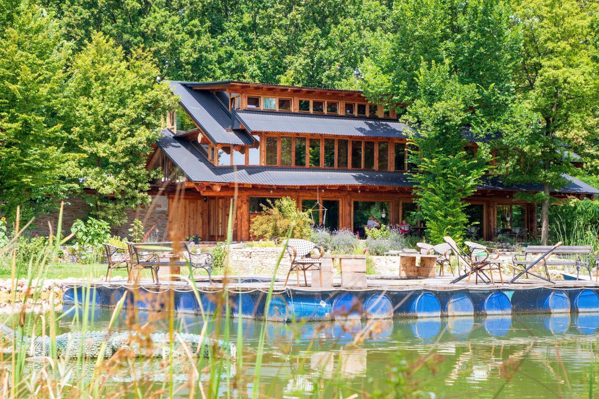 Guest House Mala Prica Zivinice Eksteriør billede